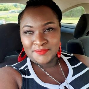 Meet your Posher, Deandria